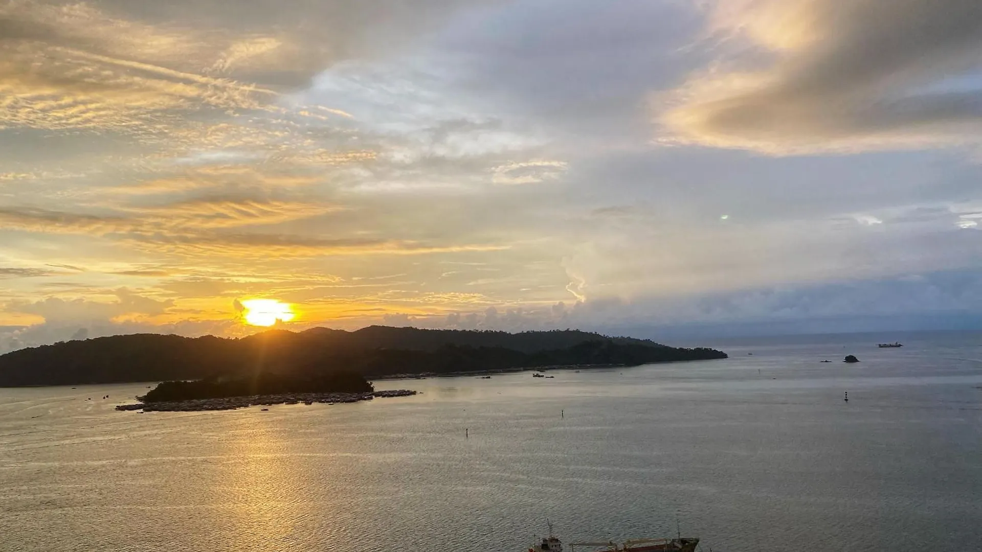 Apartment Vm Condo Seaview At Jesselton Quay Kota Kinabalu Malaysia