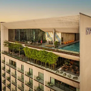 Hyatt Centric 호텔